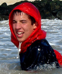 cagoule survival swimming in clothes